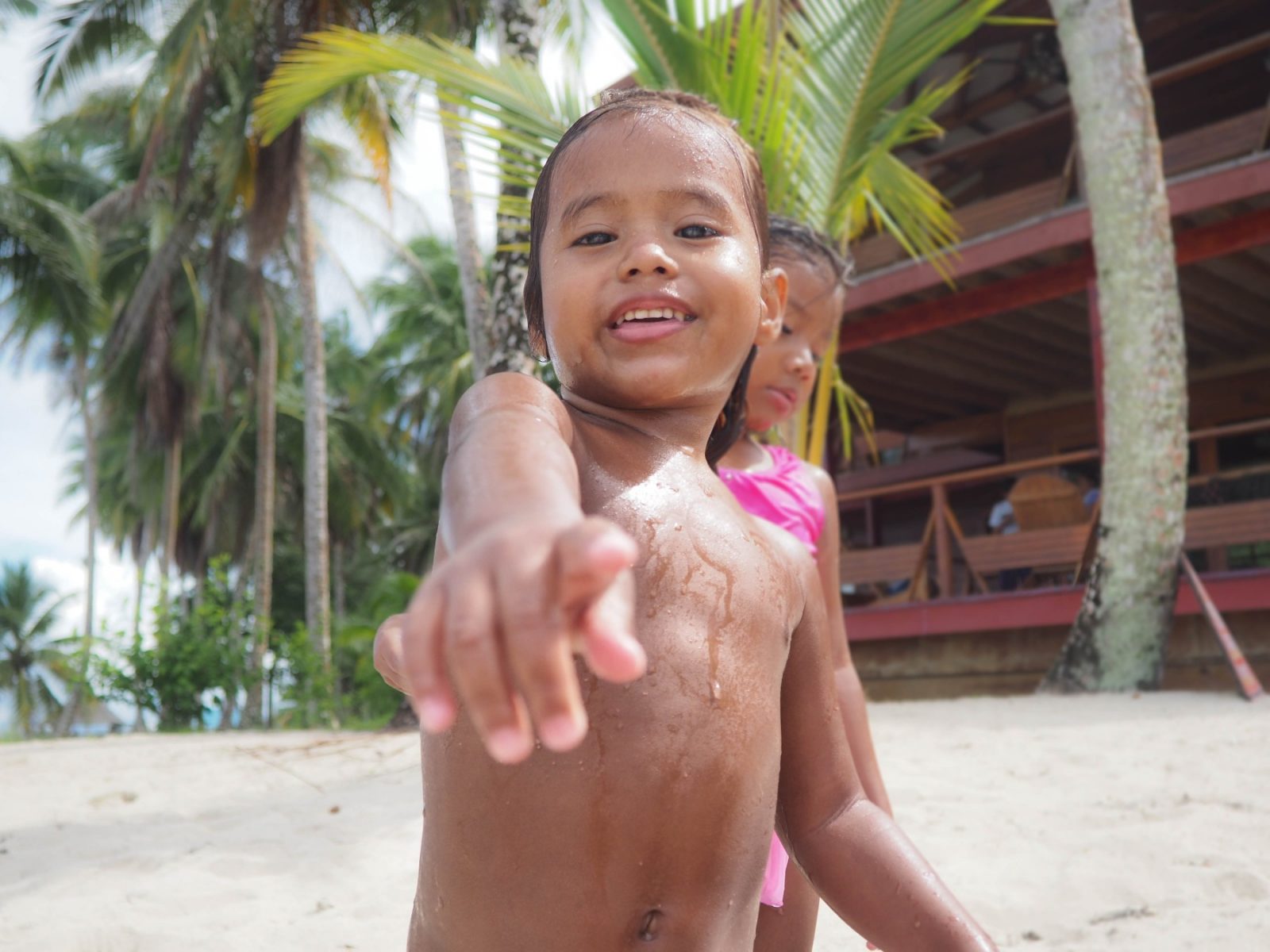 the Panamanian little girl on the beach