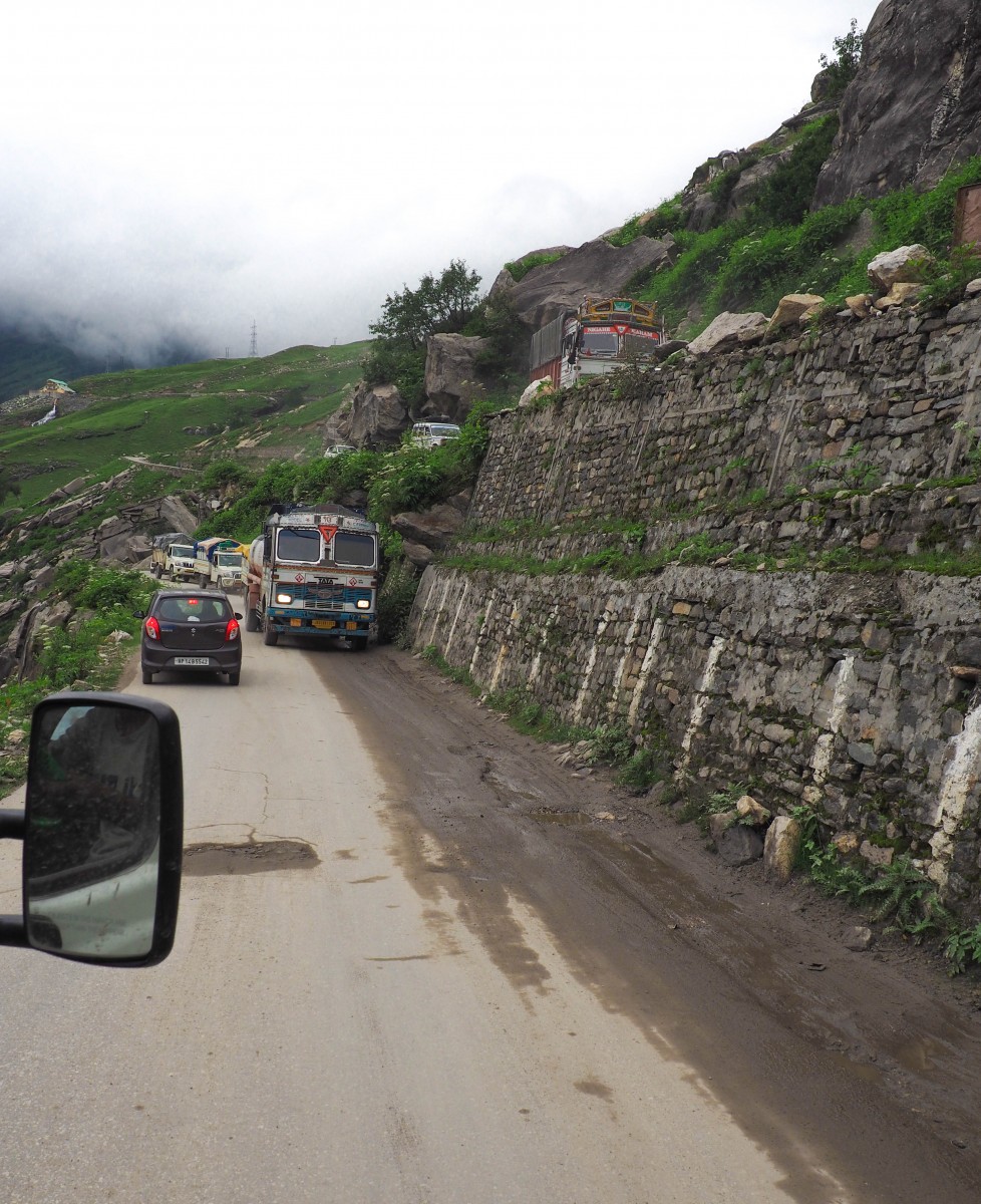 Manali to Spiti Valley road