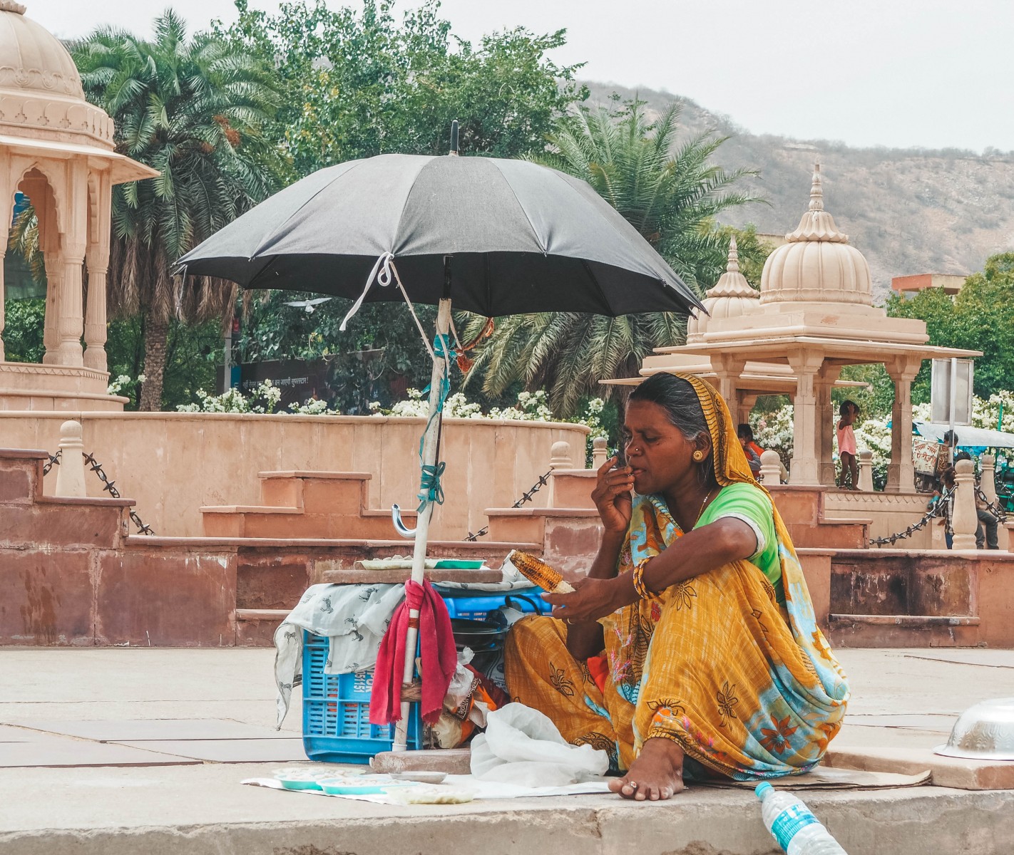Indian lady selling corns in Jaipur