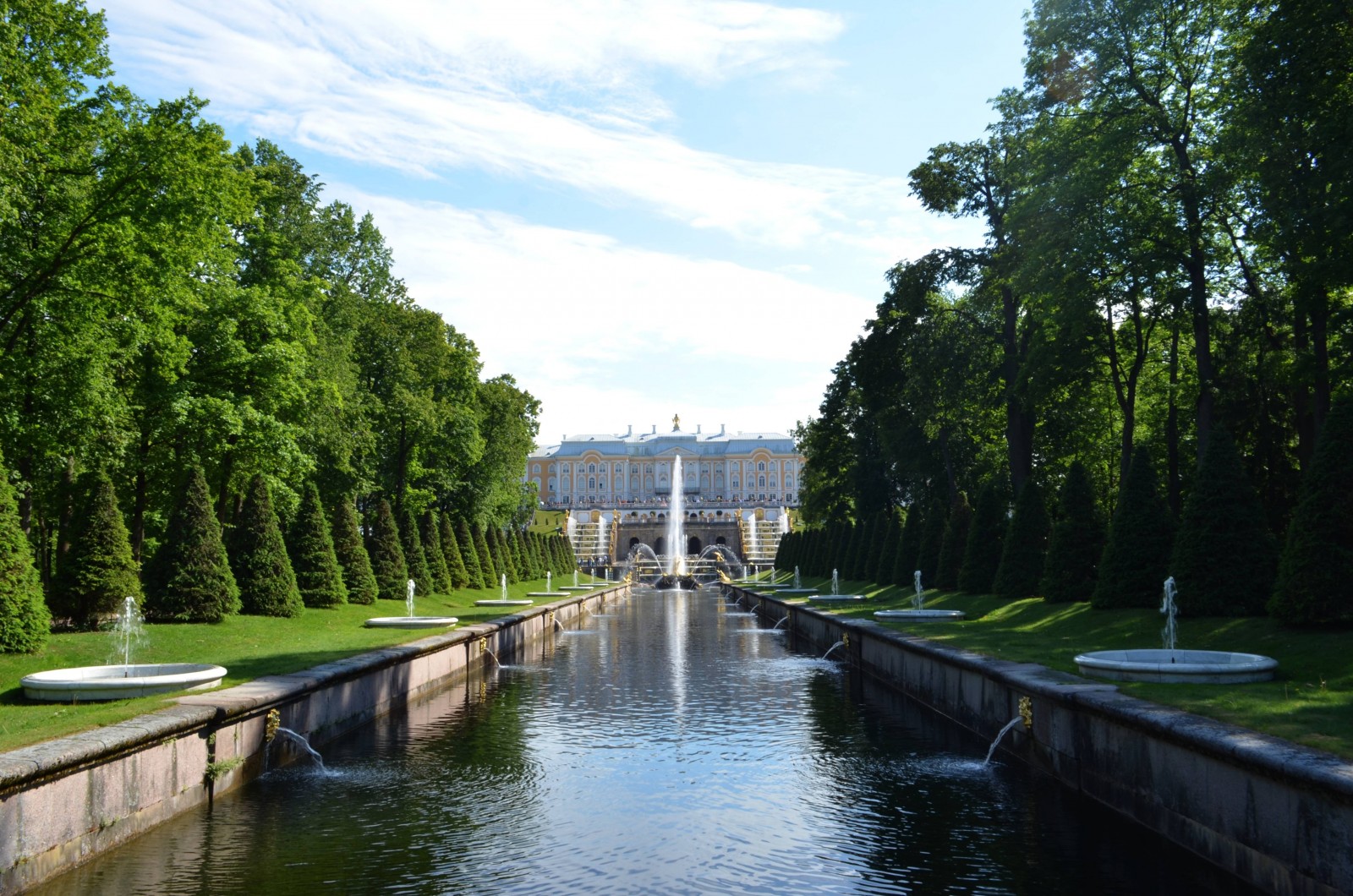 reasons to visit russia - Peterhof Palace